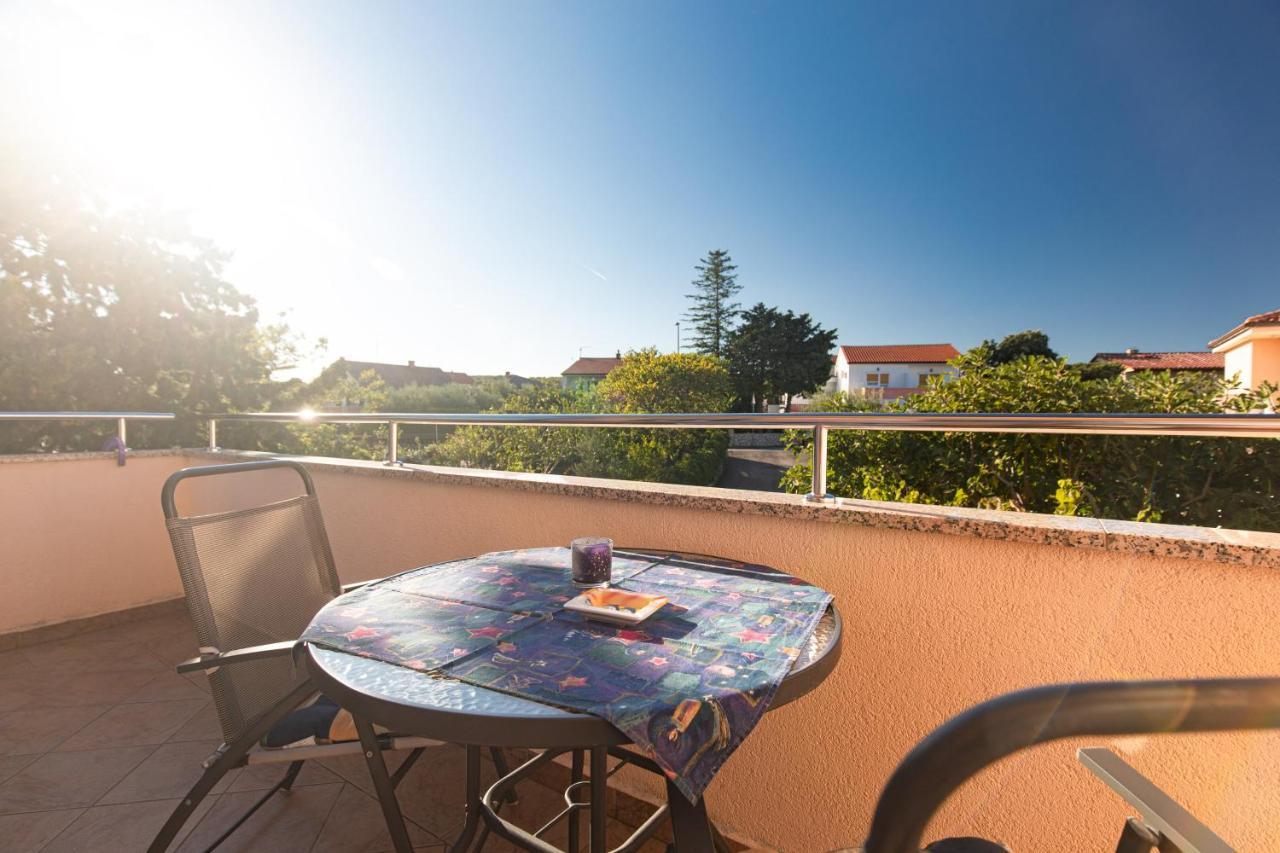 1-Bedroom Apartment In Krk - Steps From The Beach! Крк Экстерьер фото
